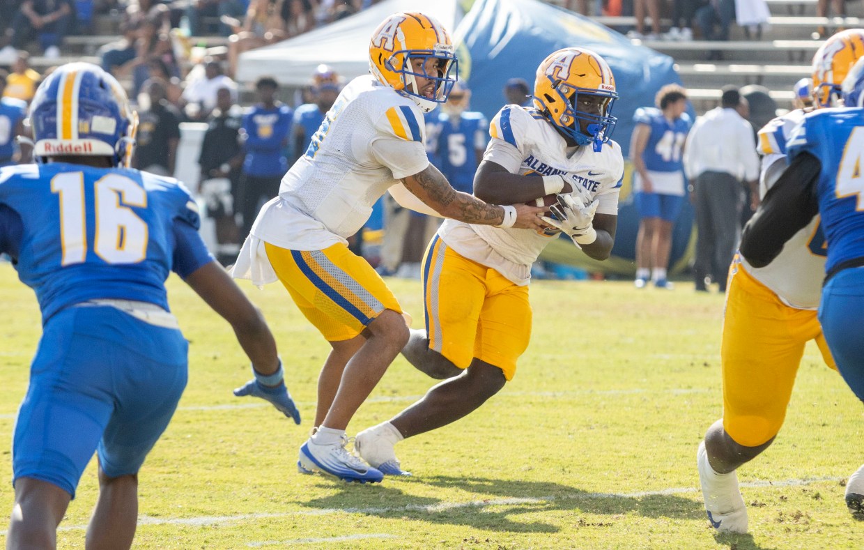 Albany State QB Isaiah Knowles